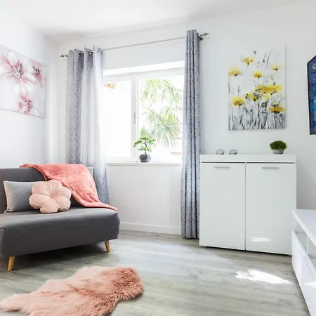 Apartament Kaya With Balcony Terrace *